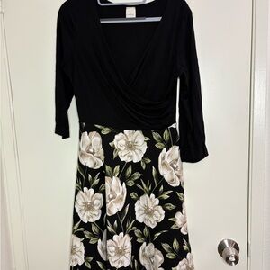 Kaileigh Black Women’s Medium Floral White Green Wrap Dress Midi Length